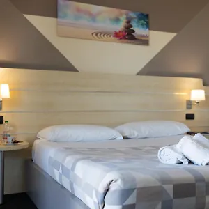 *** Hotel Giallo Italy